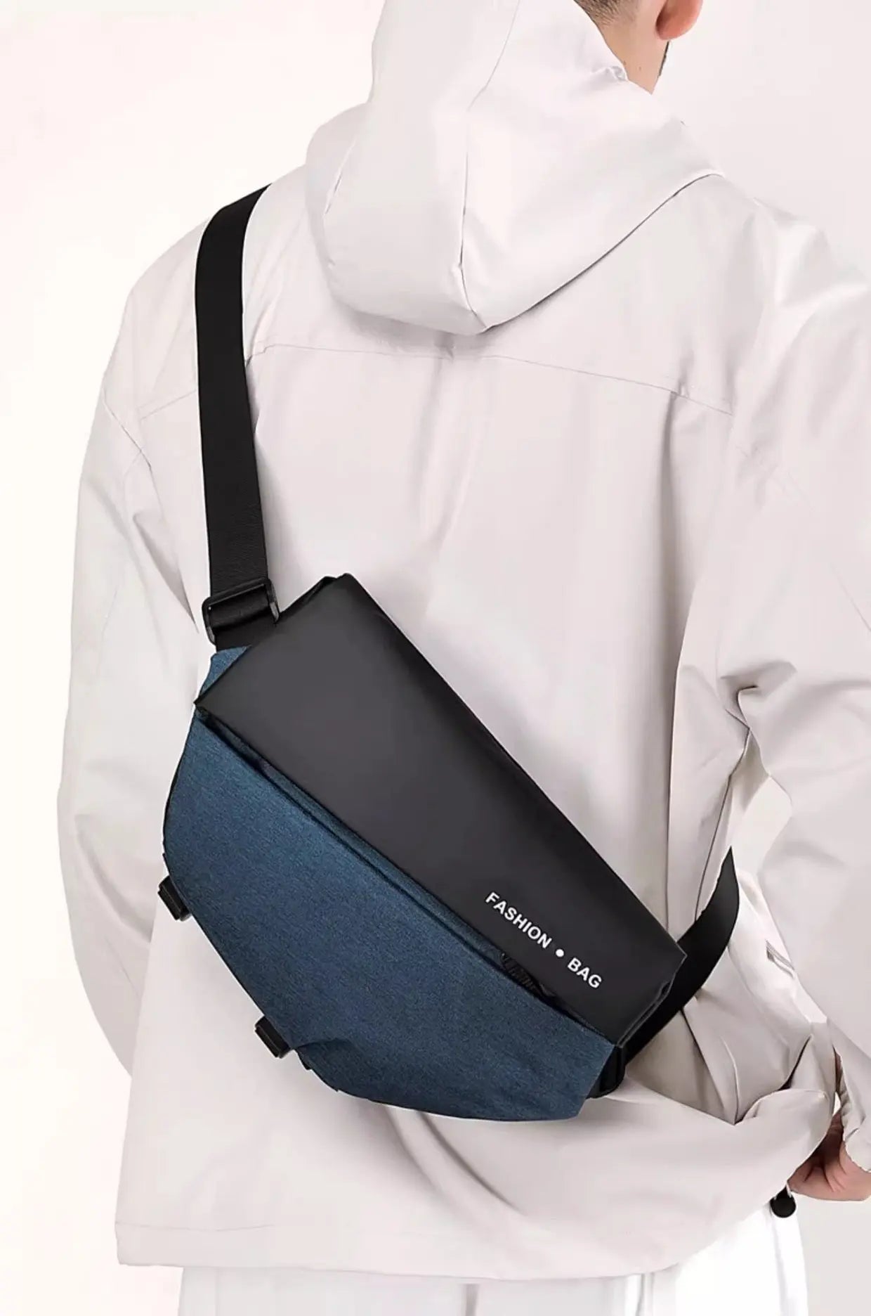 Men's functional messenger bag
